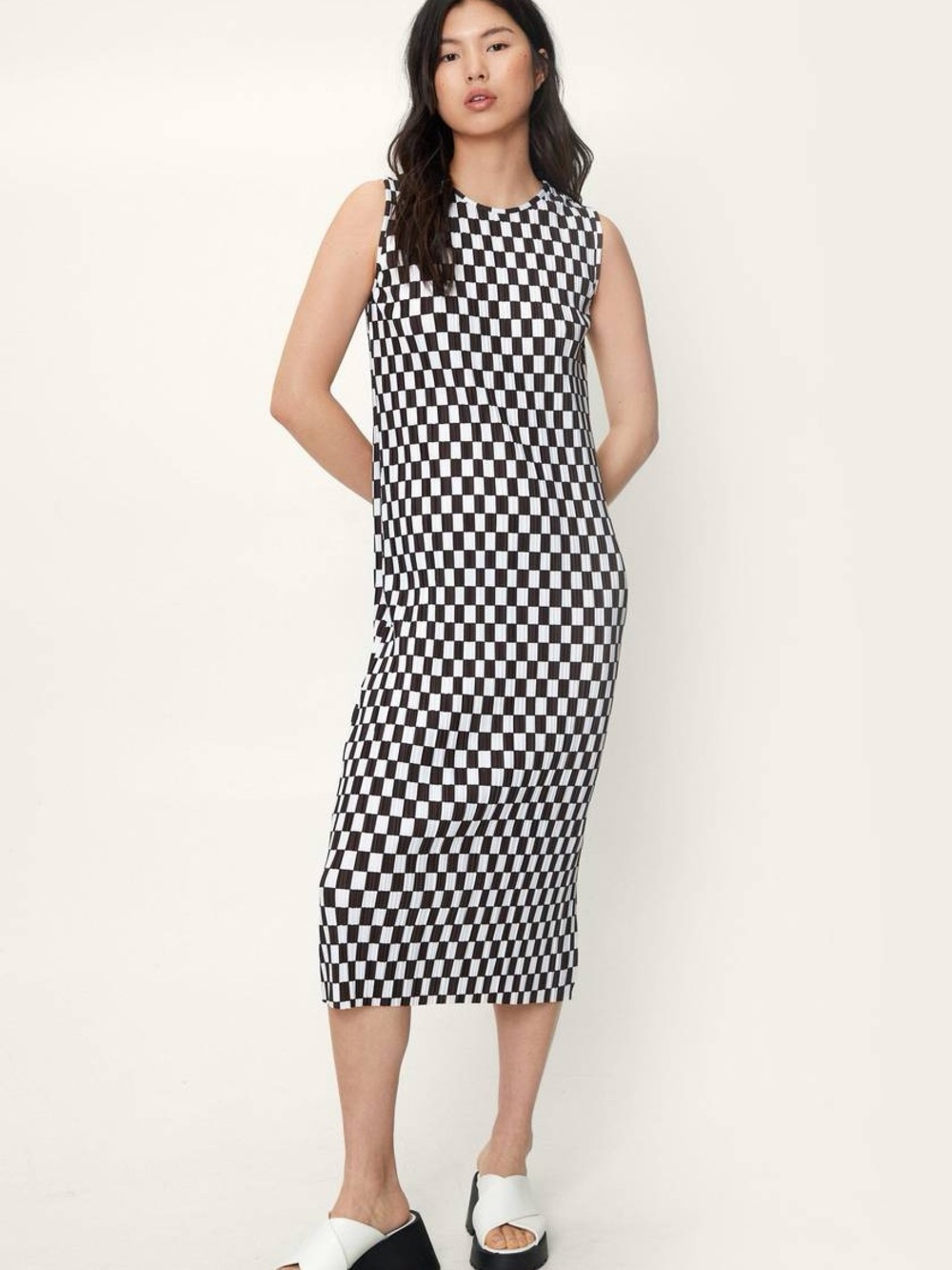 Nasty Gal Abstract Check Plisse Column Dress
